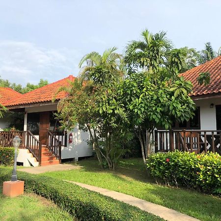 Sailom Resort Bangsaphan Bang Saphan Exterior foto